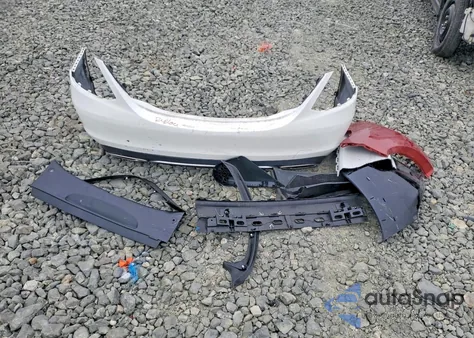 2018 Mercedes-Benz C 300 z USA, uszkodzony, nr VIN 55SWF4JB6JU245130